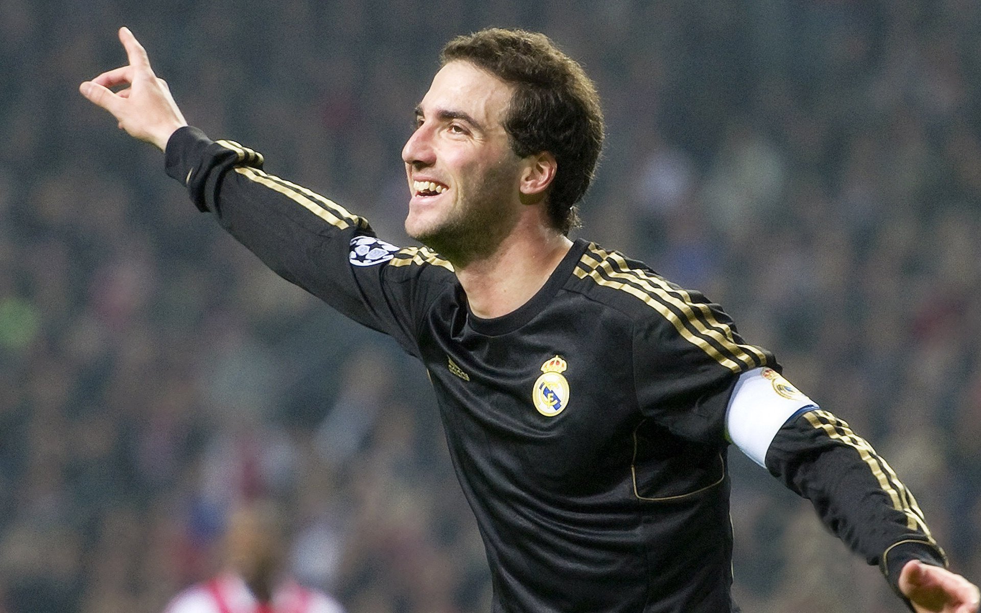 开云官方平台-战术碾压与领袖锋芒，威廉姆斯团队的精密胜利，勒克莱尔的制胜抉择