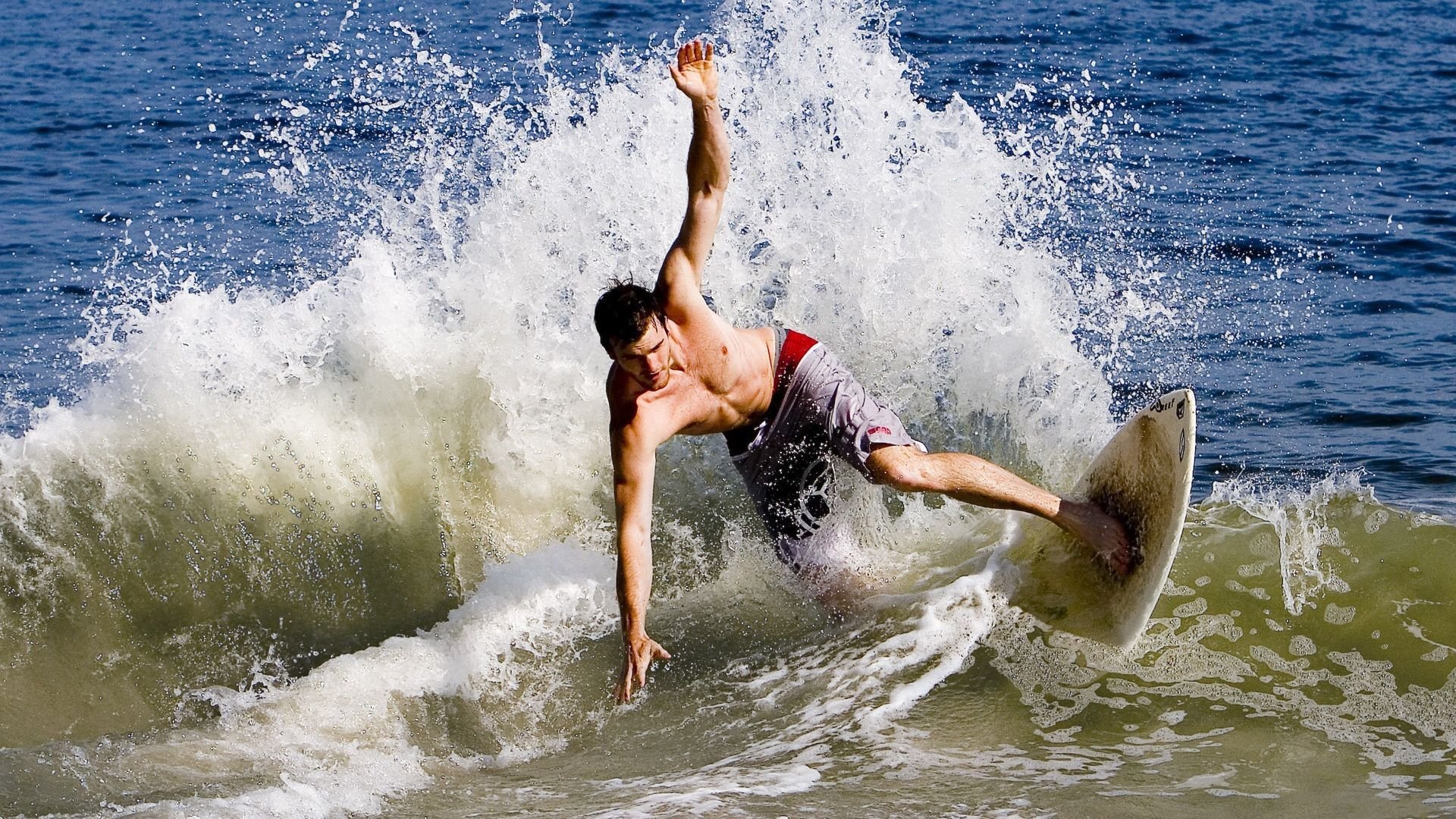 开云体育官网-高卢雄鸡的黄昏,当非洲雄狮在卢赛尔完成最后的撕咬—2026世界杯F组,一场被碾压的王朝更迭